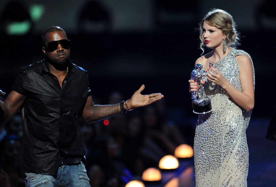 Kanye West invade discurso de Swift - Camões Rádio - EUA