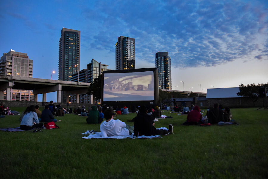 Outdoor Movies - Camões Rádio - Toronto