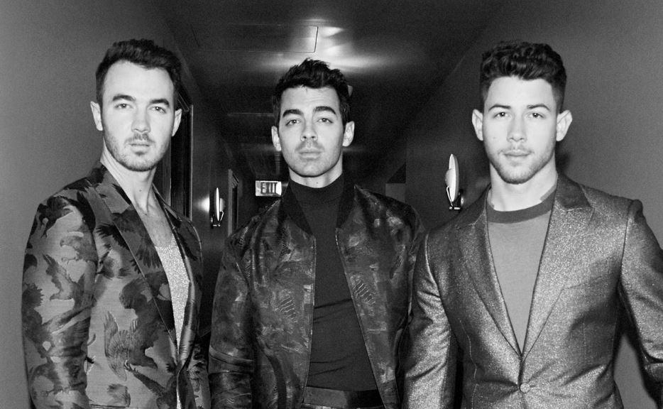 Jonas Brothers - Camões Rádio - mundo