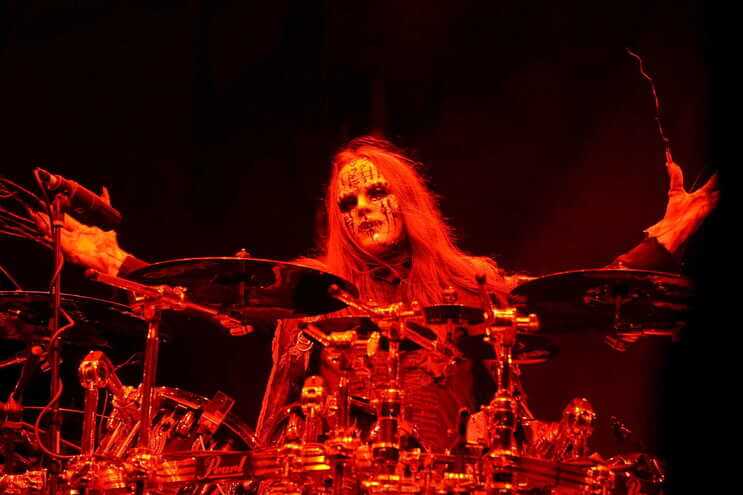 Morreu Joey Jordison, baterista dos Slipknot - Camões Rádio - Música