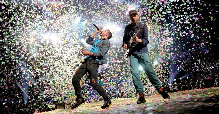Coldplay tocam Pearl Jam - Camões Rádio - Música