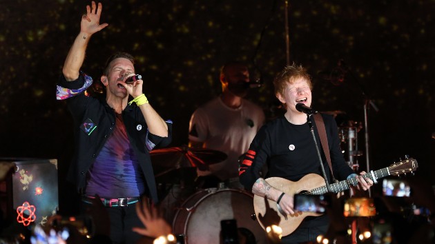 Ed Sheeran juntou-se aos ColdPlay - Camões Rádio - Música