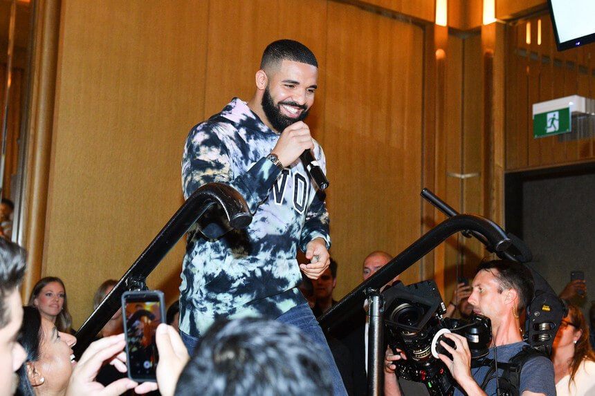 Drake tem um sósia - Camões Rádio - Noticias