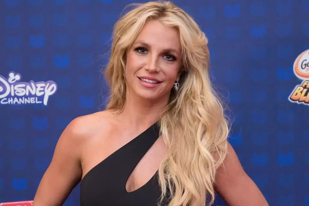 Britney Spears vai lançar livro - Camões Rádio - Noticias