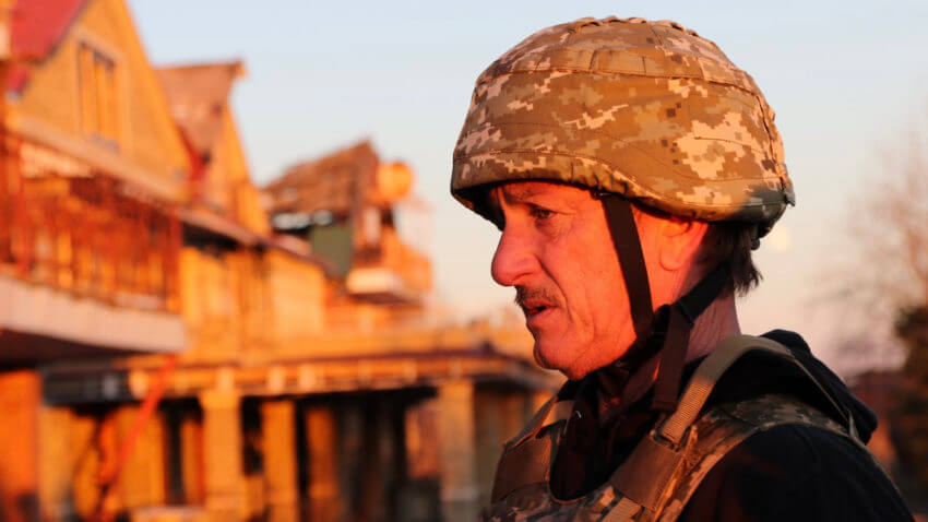 Sean Penn filma invasão da Ucrânia - camões rádio - noticias