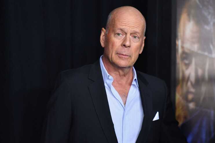 Bruce Willis - Camões Rádio - Noticias