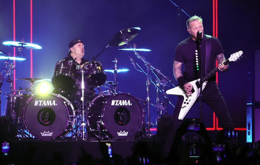 Bebé nasce em concerto dos Metallica - Camões Rádio - Brasil
